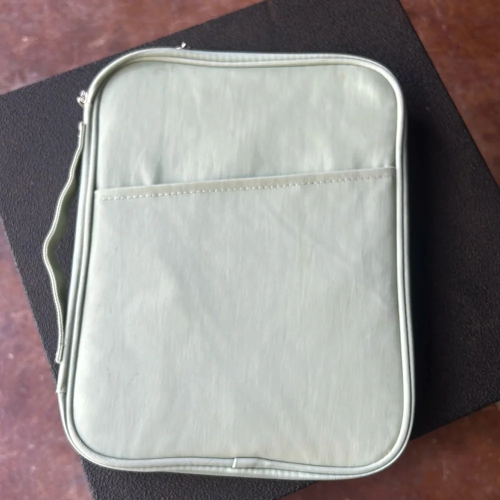 IPad Case Light Green